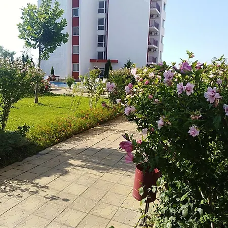 Noks 1st Line Apartament *